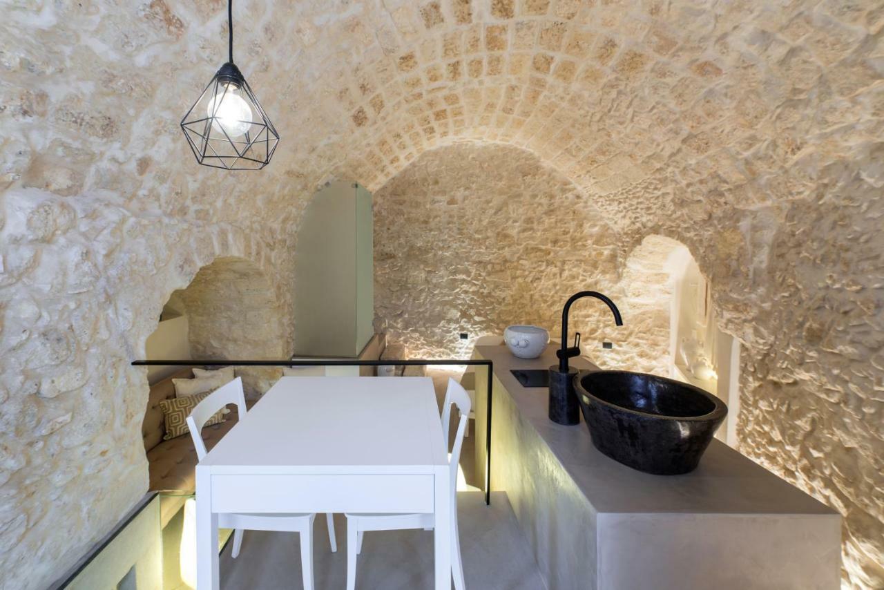 Vittoria Luxury Suite A Ostuni By Wonderful Italy Экстерьер фото
