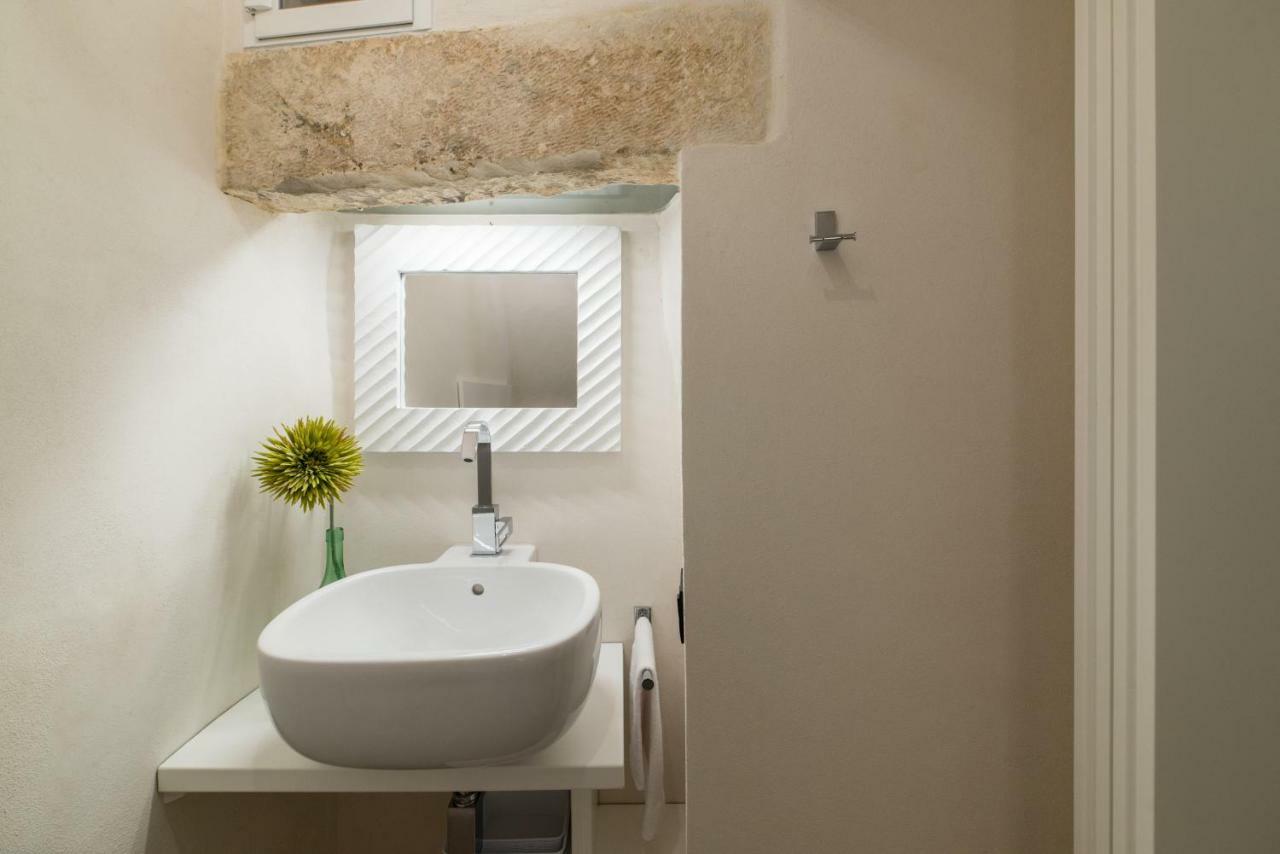 Vittoria Luxury Suite A Ostuni By Wonderful Italy Экстерьер фото