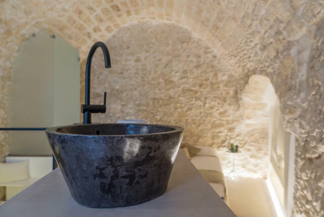 Vittoria Luxury Suite A Ostuni By Wonderful Italy Экстерьер фото